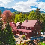 Wilczy Wodospad Dağ evi